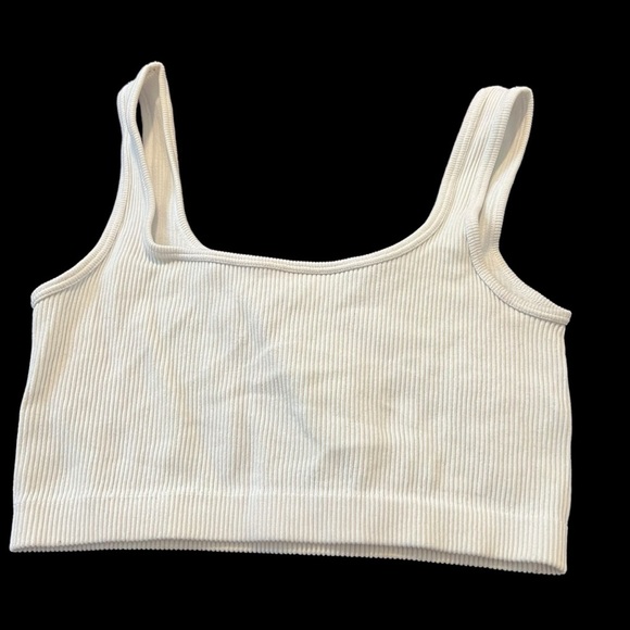 Womens white cropped tank top - Picture 2 of 3